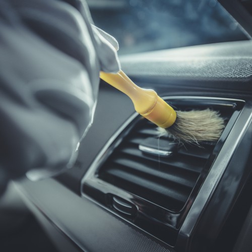 czyszczenie wnętrza samochodu